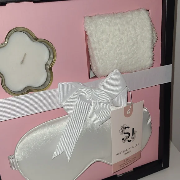 Sincerely Jules Gift Set - Picture 2 of 4